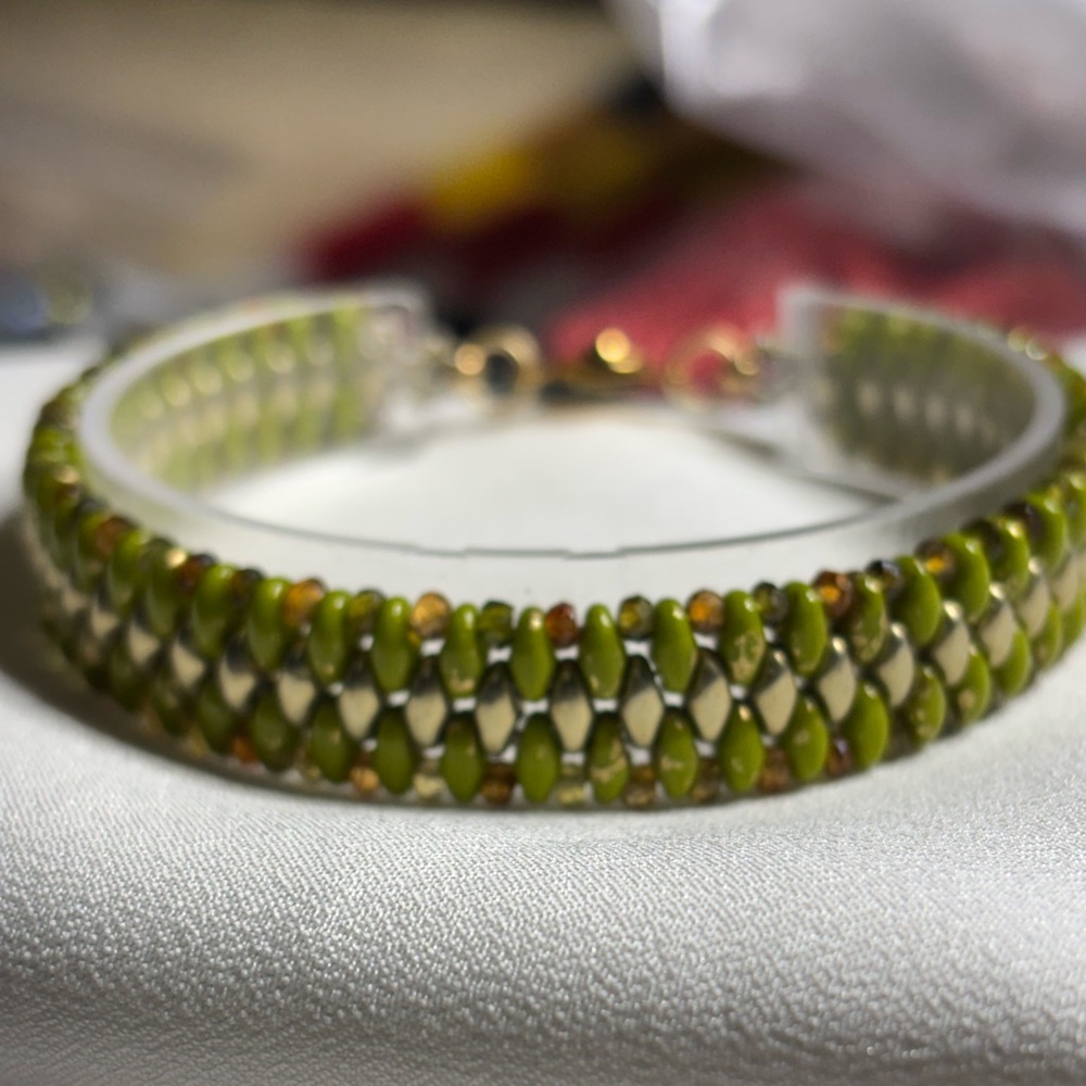 Hand Crafted Bracelet Olive Green and Gold Tone Beads Tourmaline crystals 8in